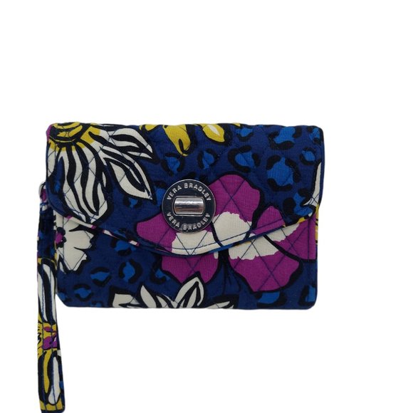 Vera Bradley Handbags - Vera Bradley Wristlet